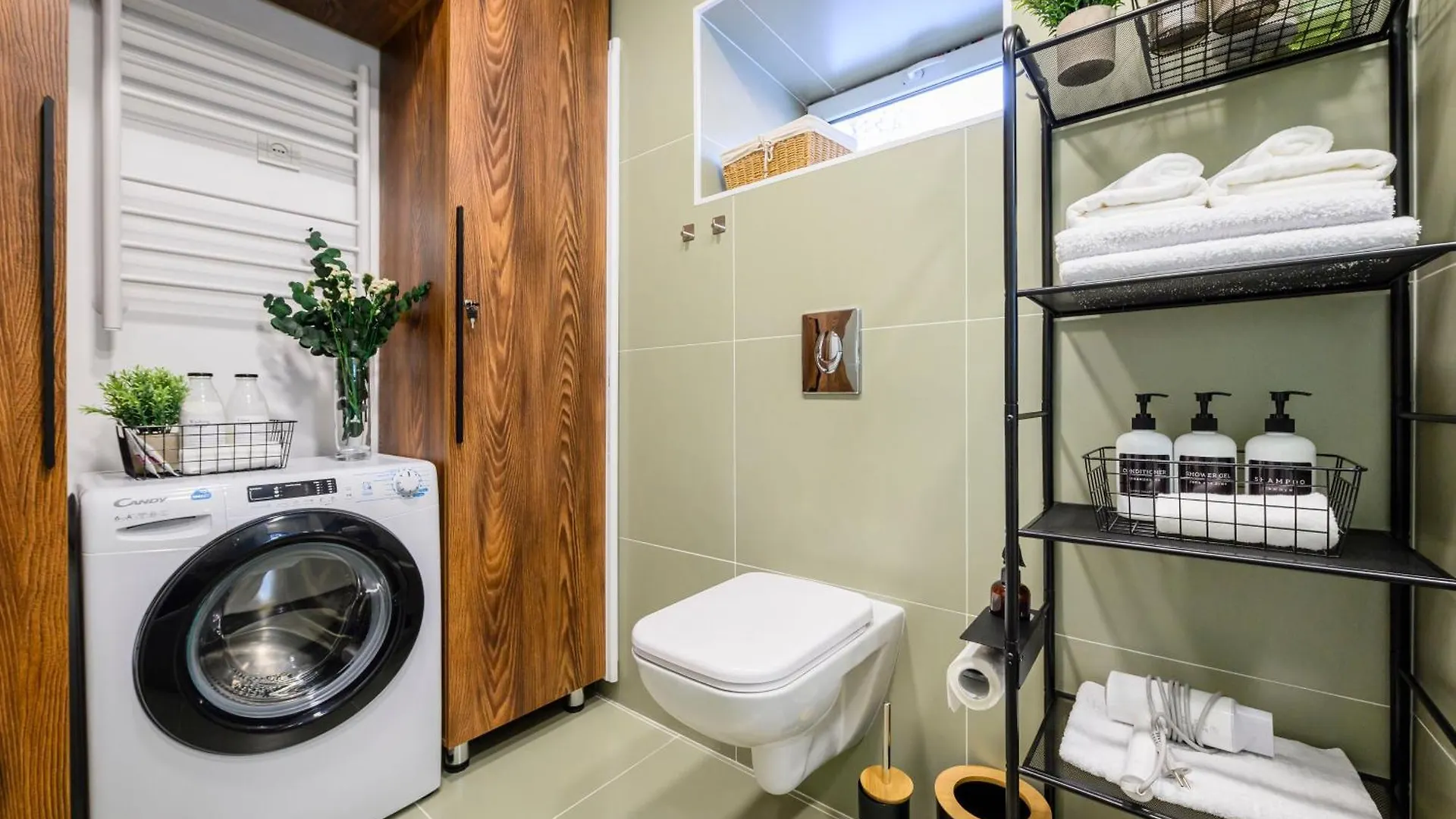 Mid-Century Charm Apartments В Центре Алматы Казахстан